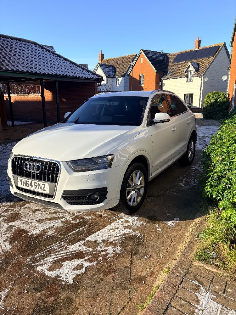 STUNNING AUDI Q3 (MAIN DEALER FSH)