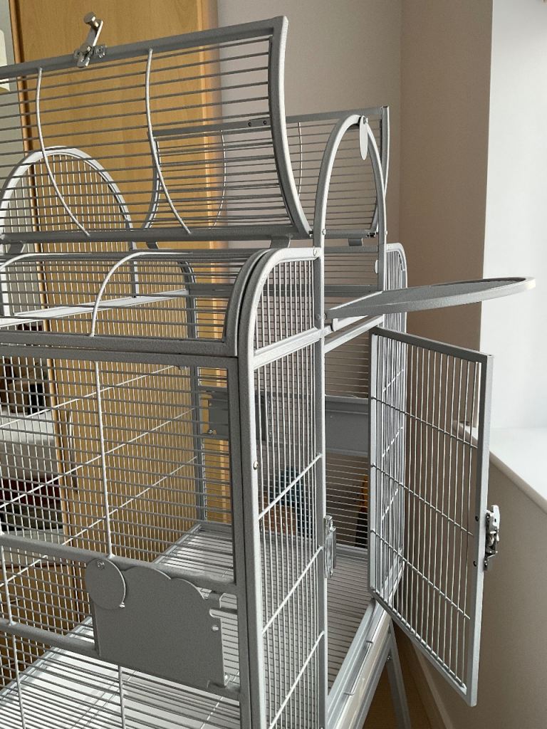 Bird cage and separate travel cage