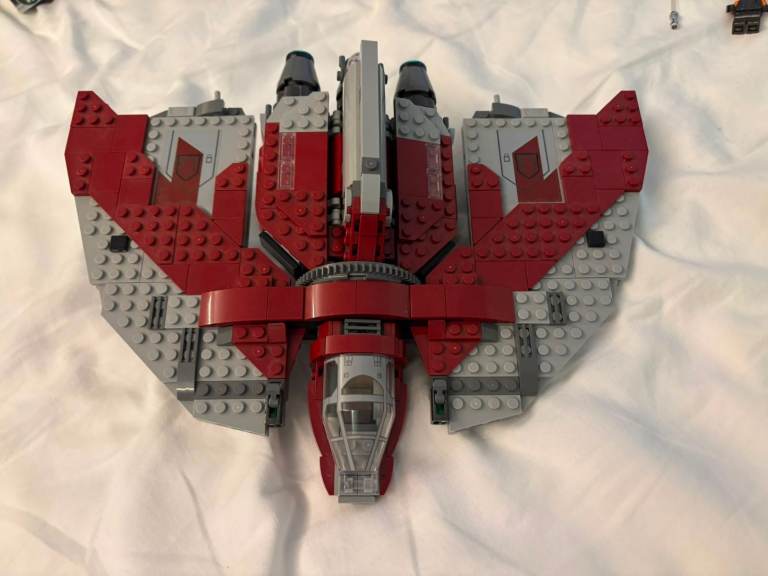 LEGO Star Wars Ahsoka Tano's T-6 Jedi Shuttle – As good as new (used)