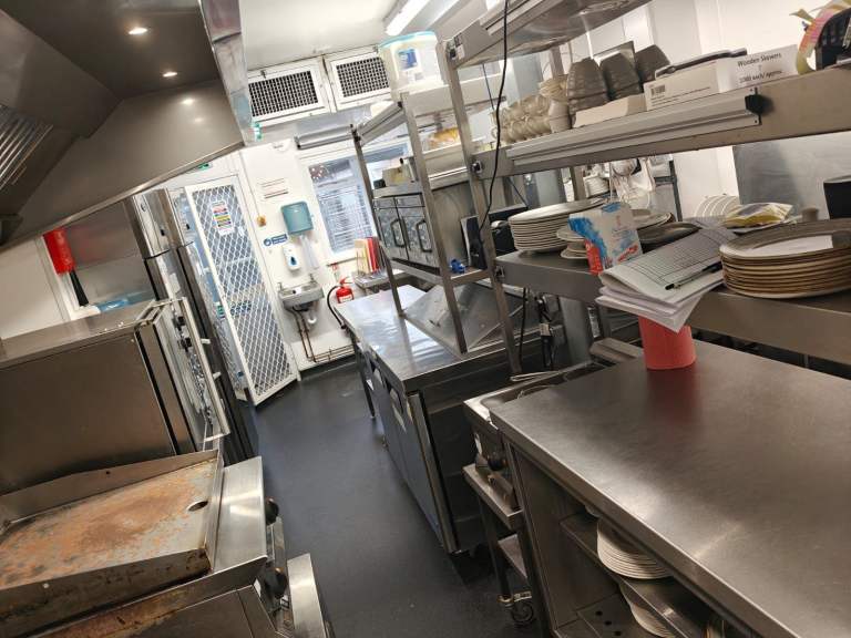 Pub kitchen in Cambridge for rent 