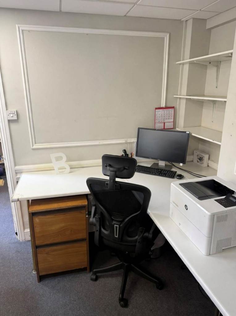 Co-Working desk space for rent