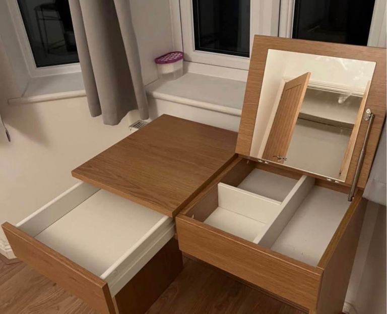 Ikea dressing table with mirror 