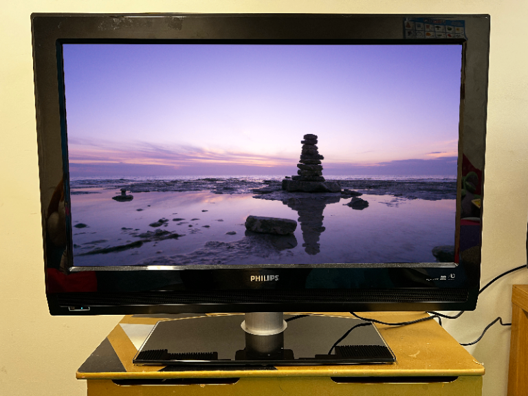 Philips 32PFL5522D LCD 32” TV, good condition 