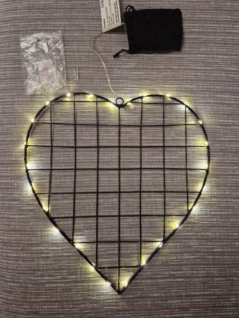 Dunelm light up photo frame with mini pegs to attach photos with