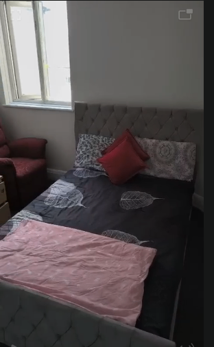 Spacious & Cosy Double Room For Rent AT CR7 7PA