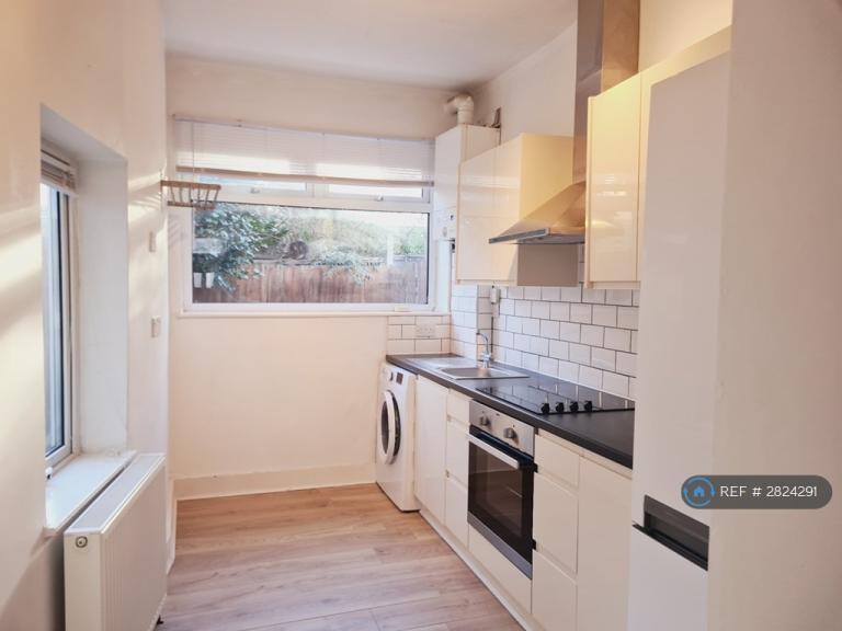 2 bedroom house in Vernon Road, London, E15 (2 bed) (#2824291)