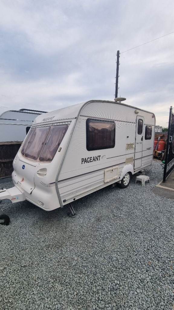 Bailey pageant 2 berth caravan with awning 