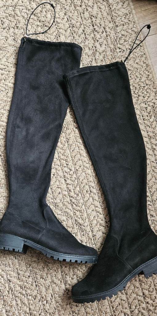 LADIES BOOTS
