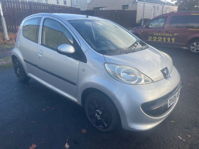 2006 Automatic Peugeot 107 Hatchback