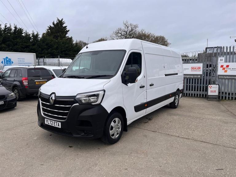 2023 Renault Master LM35dCi 135 Business+ Medium Roof Van PANEL VAN DIESEL Manual