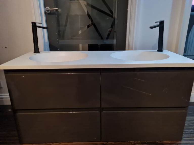 Bathroom double sink vanity unit taps 