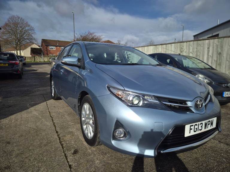 Toyota auris 1.6 6 speed auto
