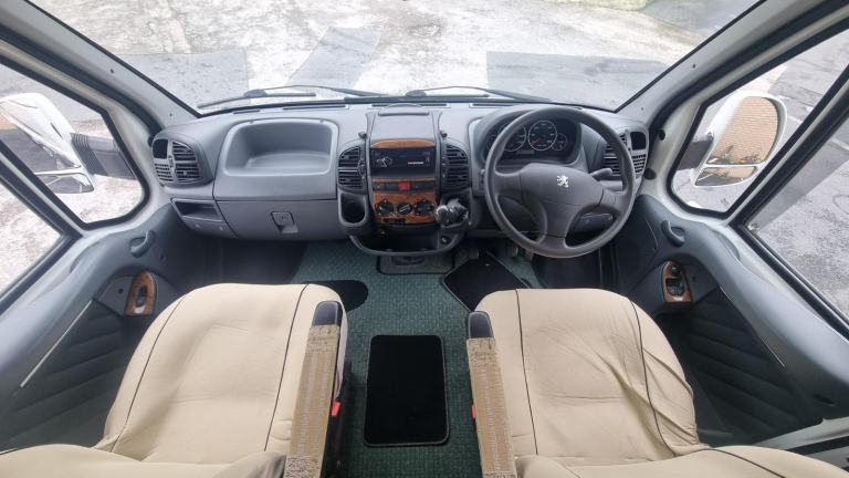 Auto Sleeper Executive