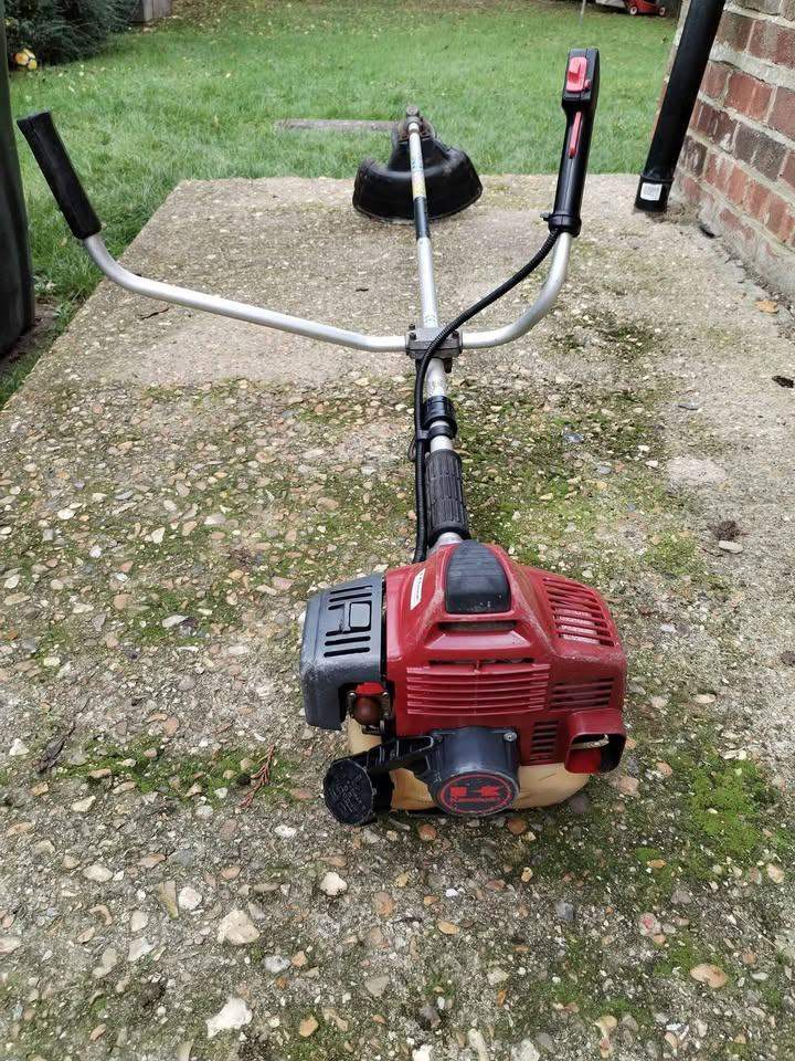 Kawasaki tj27 petrol strimmer 