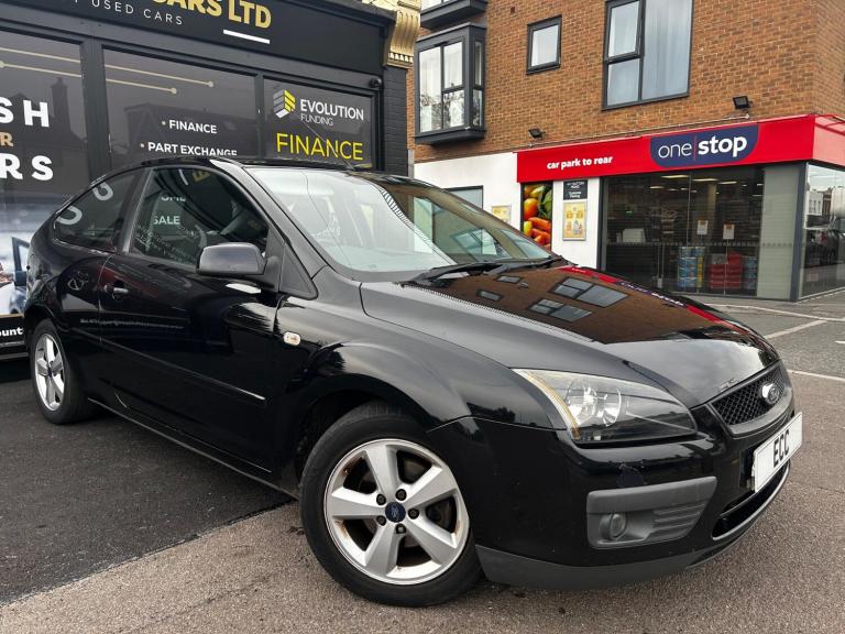  Ford Focus 1.6 Zetec Climate 3dr Petrol Automatic