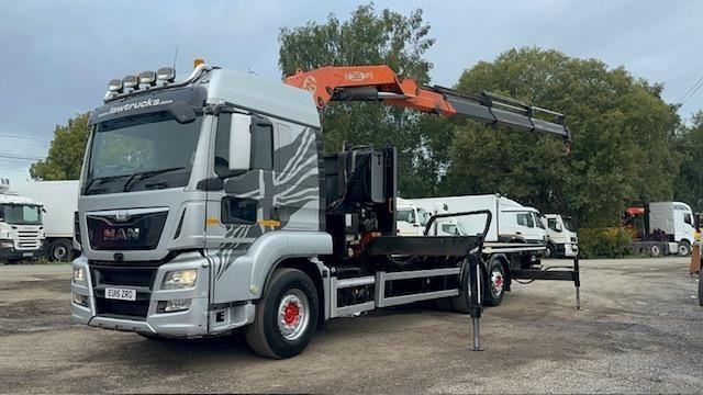 MAN TGS 26.360 6x2 Sleeper Cab Flatbed Crane