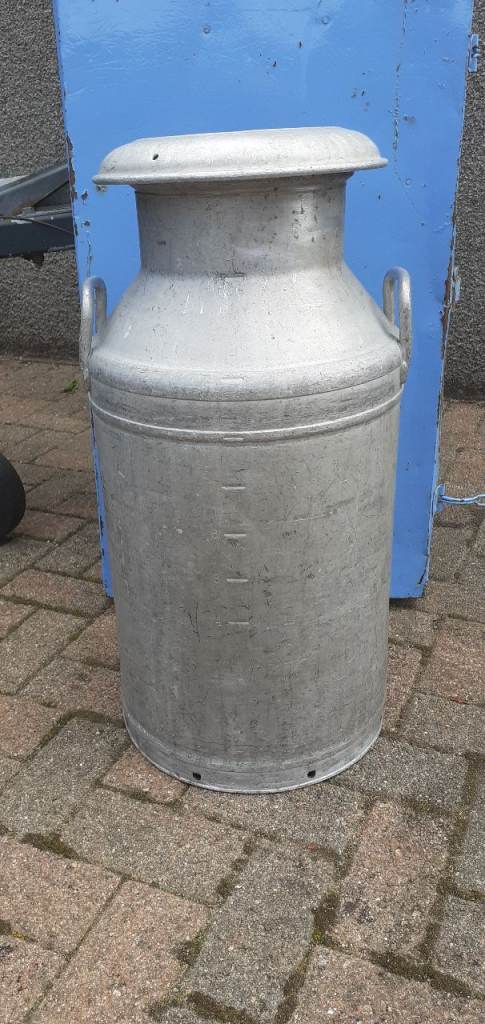 Vintage 10 gallon Aluminium  Milk Churn Can Grundy Teddington 1957