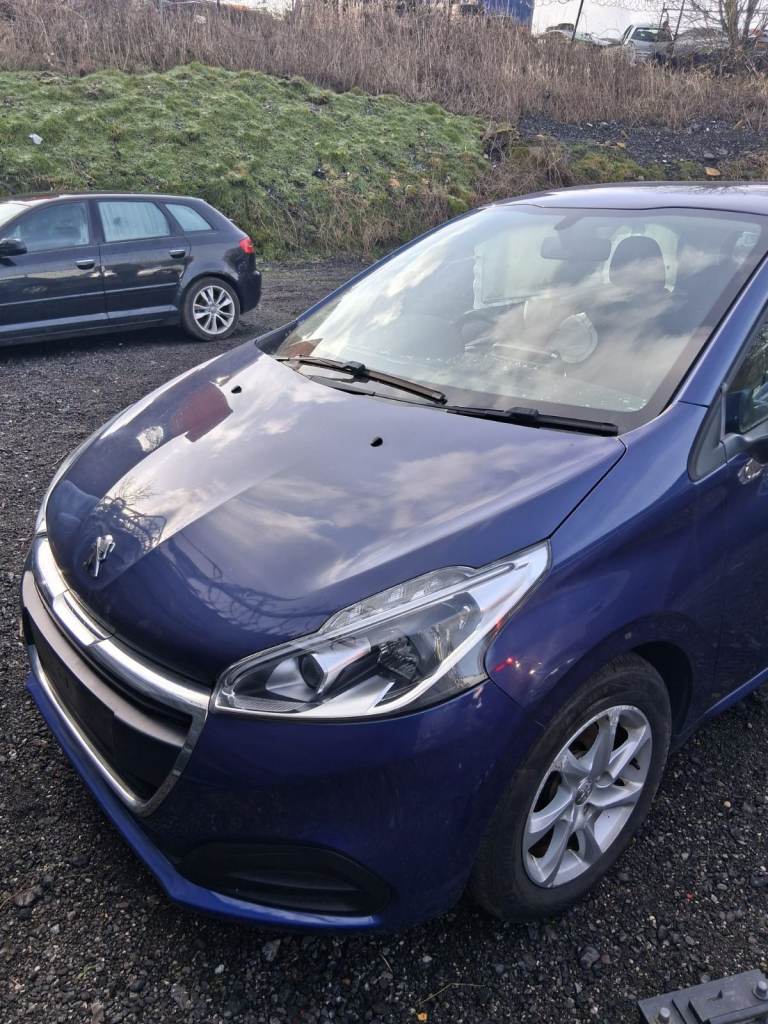 PEUGEOT 208 1.2 PETROL BREAKING / SPAIRS / REPAIRS 