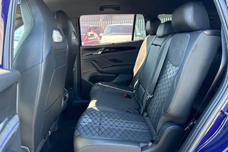 2025 Volkswagen Touran 1.5 eTSI R-Line 5dr DSG7 [7 Seat] Estate PETROL Automatic