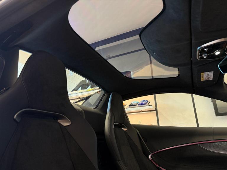  McLaren Artura 3.0T V6 7.4kWh Performance Spider 2dr Petrol Plug-in Hybrid SSG Euro 6 (s/s Petro...