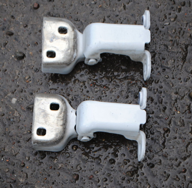 2015-2019 VAUXHALL VIVARO B MK2 FRONT LEFT PASSENGER SIDE DOOR HIGNES PAIR