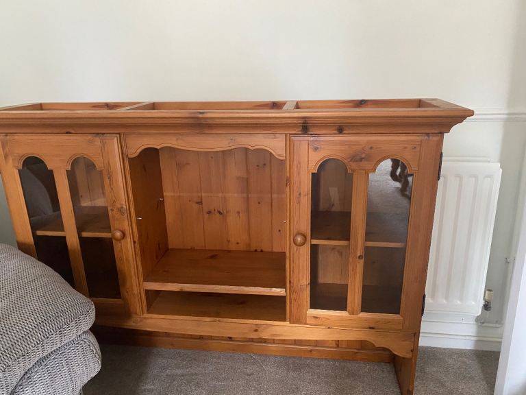 Top section of dresser with Glass Doors – Good Condition