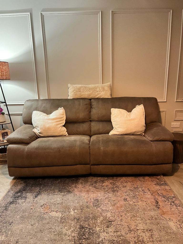 Isabelle 3 Seater Power Recliner in Taupe