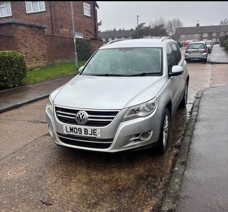 Volkswagen, TIGUAN, Estate, 2009, Other, 1968 cc)automatic 