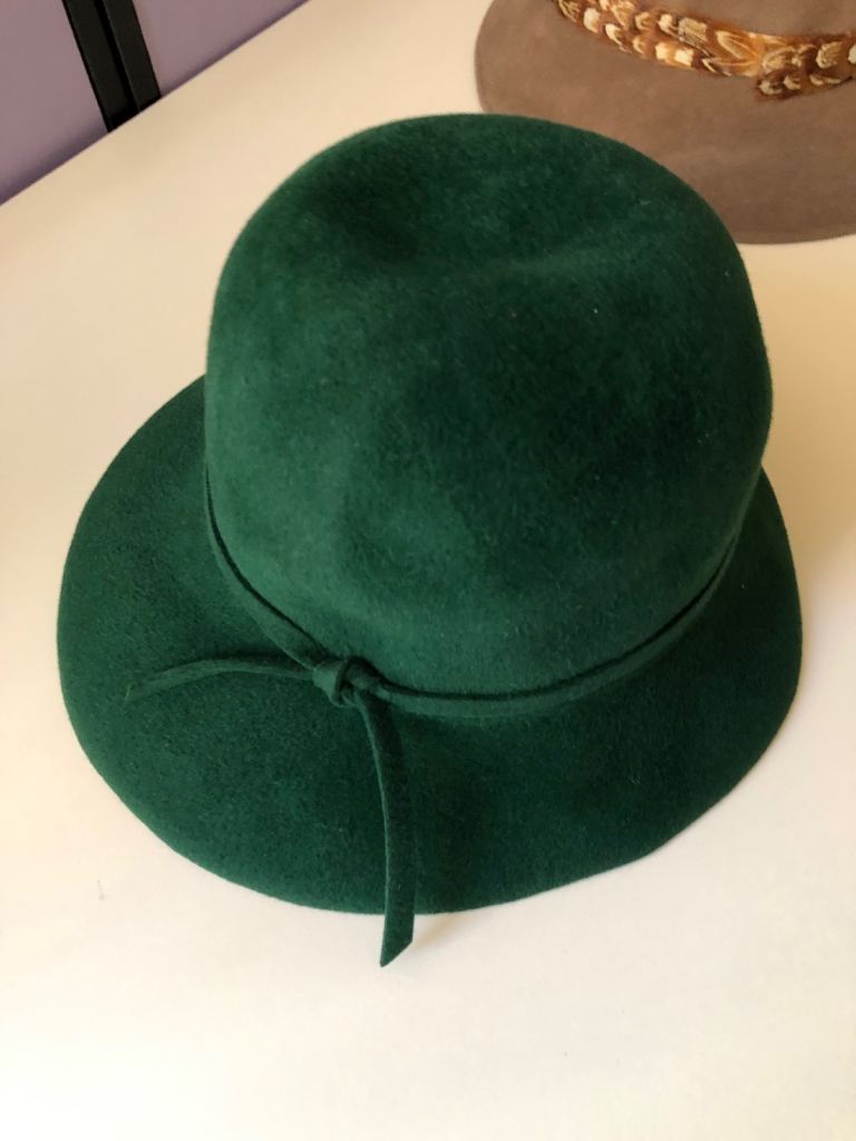 Ladies hat