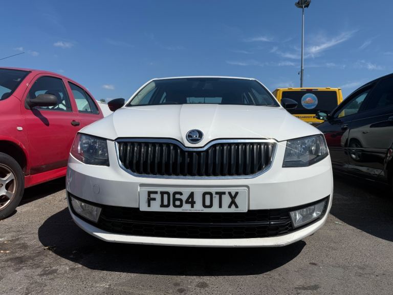 Skoda, OCTAVIA, Hatchback, 2014, Semi-Auto, 1598 (cc), 5 doors