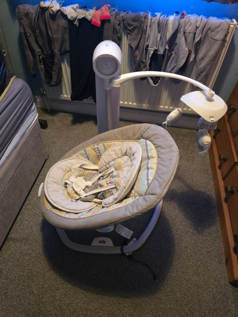 Joie baby rocker 