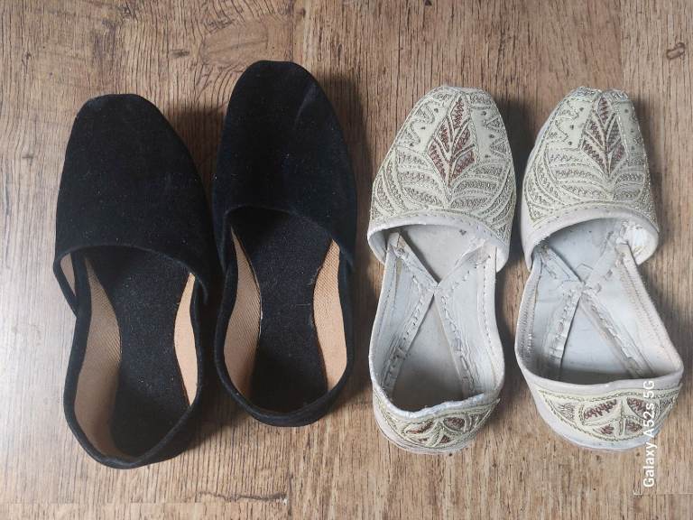 2 pair of kids asian shoes size 12