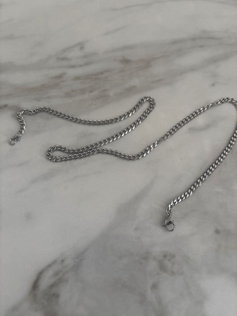  Mens cuban link chain 3.6mm and 45 cm – Excellent Condition