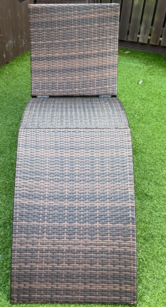 Two Brown Rattan Garden Sun Loungers(Outsunny brand) excellent Condition