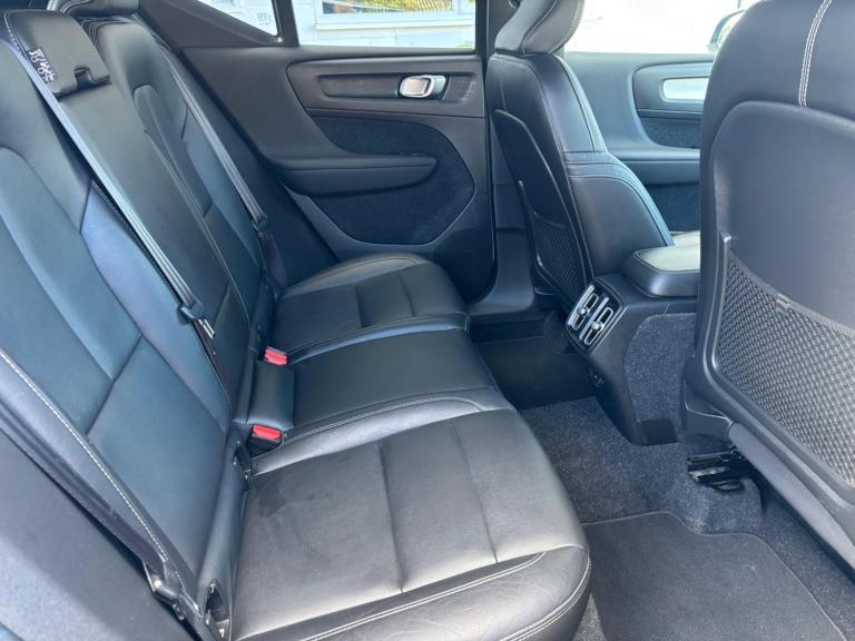 2019 Volvo XC40 1.5 T3 Momentum Pro Euro 6 (s/s) 5dr ESTATE Petrol Manual