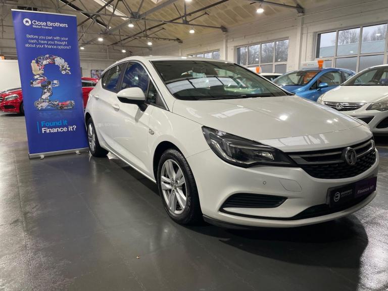 2017 Vauxhall Astra 1.6 CDTi BlueInjection Design Euro 6 (s/s) 5dr HATCHBACK Diesel Manual