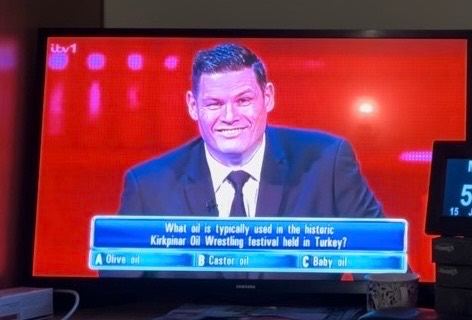 Samsung 32 Inch  Smart Full HD HDR LED TV