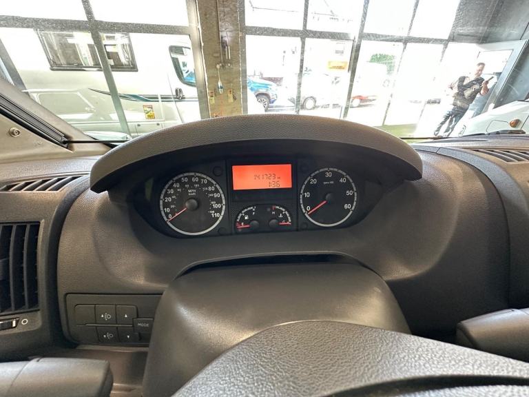 Globecar Globescout 2 berth 4 belts LHD DIESEL MANUAL 2007/57