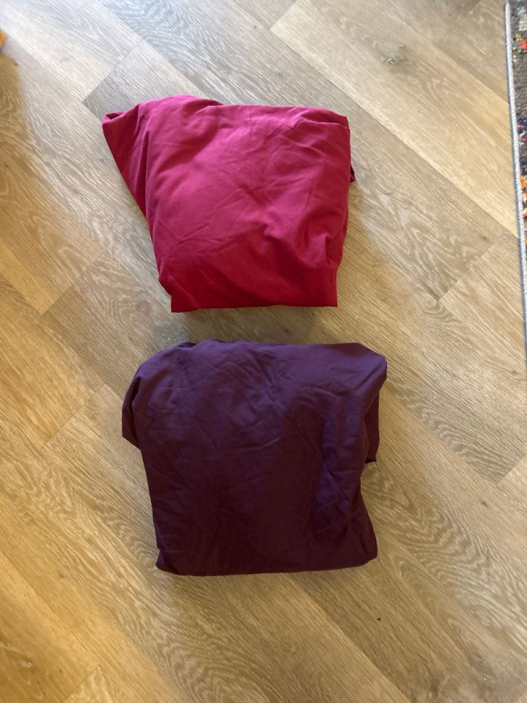 Base sheets for caravan island bed
