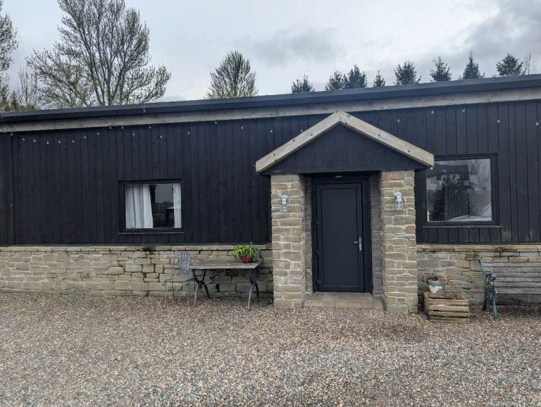 Commercial Room to rent within studio/workshop in Bearsden