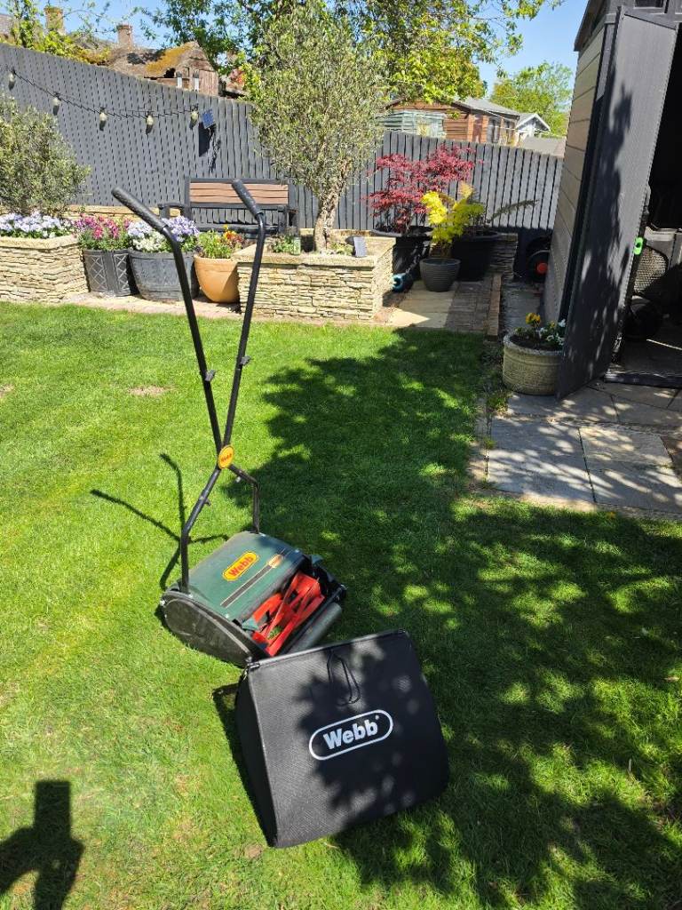 Webb push cylinder mower