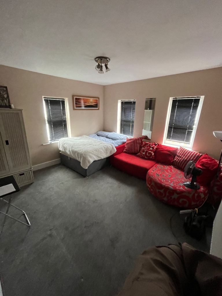 Large room 