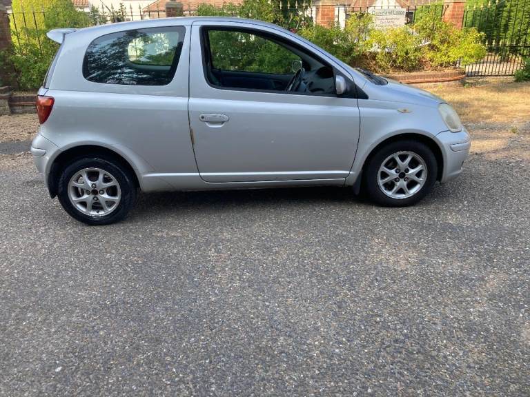 2005 TOYOTA YARIS COLOUR COLLECTION 3 DOOR HATCHBACK, ULEZ, F/S/HISTORY, LONG MOT.