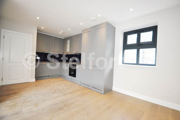2 bedroom flat in The Oval, London, E2