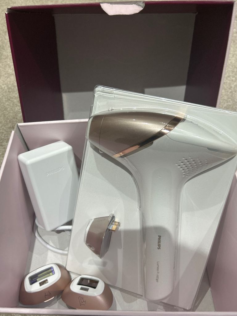 Philips lumea BRI945 - Price negotiable! 