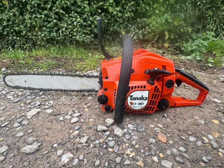 Tanaka ECV-3801 petrol chainsaw good working order 