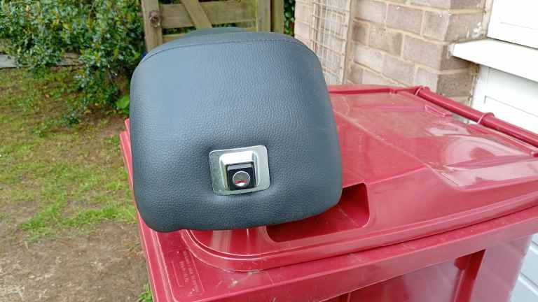 Vespa sport seat