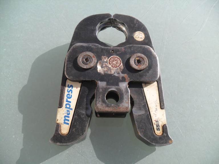 Novopress / Mapress 35mm pipe crimping jaw. Uponor.