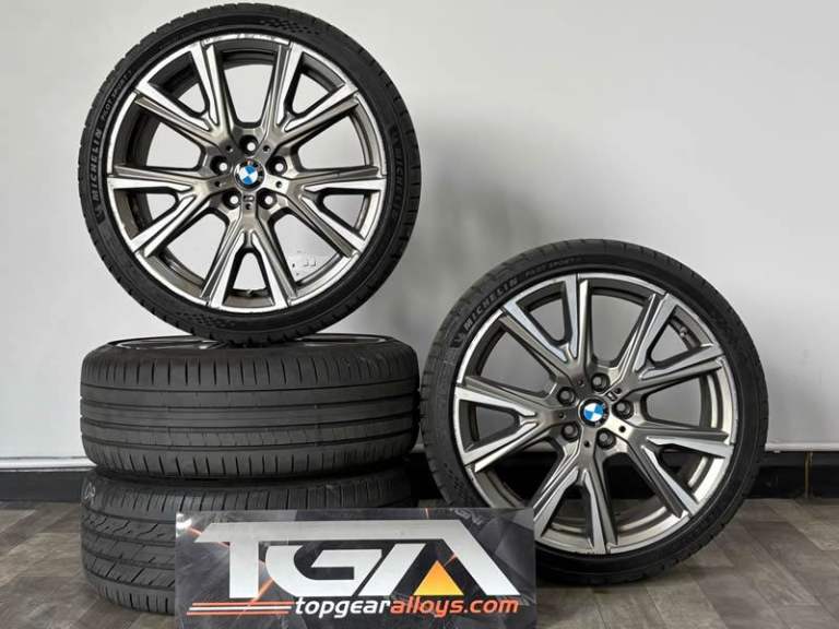 image for 19" GENUINE BMW 557M 1 SERIES F40 Alloy Wheels & Tyres 5x112