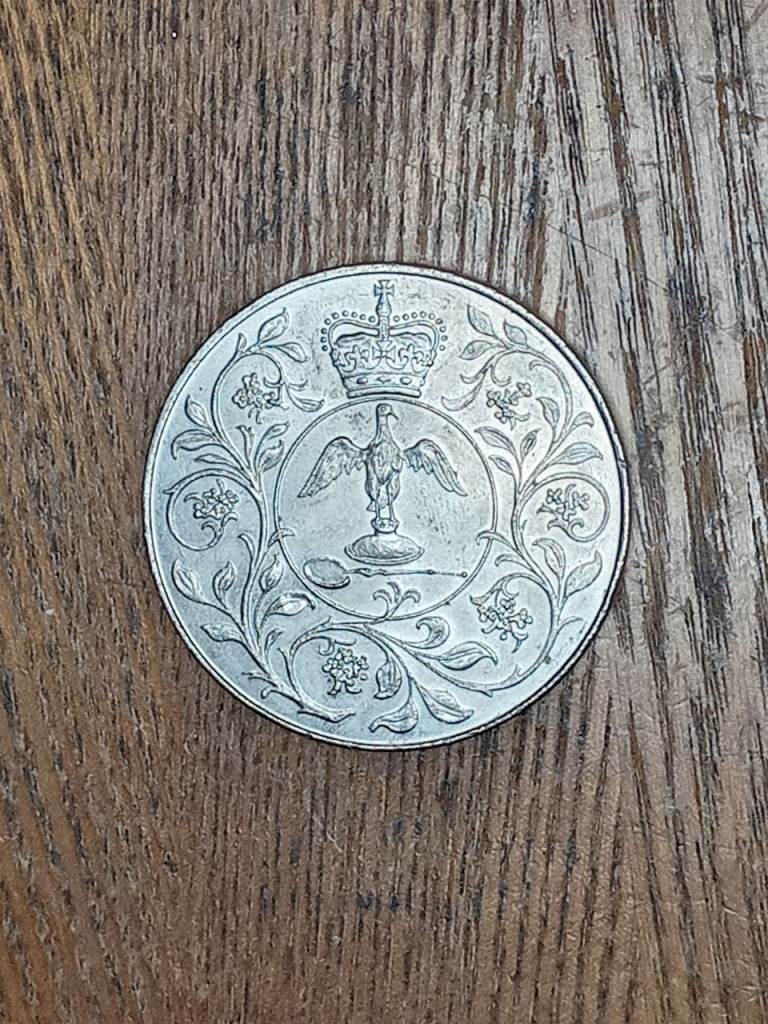 1977 Queen Elizabeth II Silver Jubilee Commemorative Crown coin